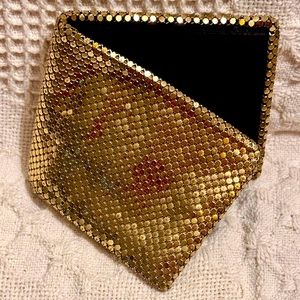 Vtg Rare Whiting & Davis Gold Mesh Wallet 4x3”